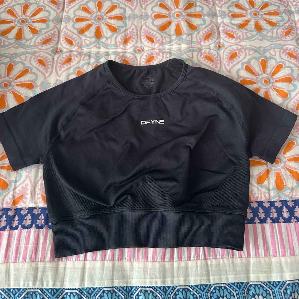 DFYNE IMPACT CROP TOP